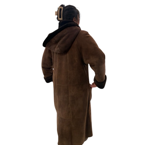 Vintage Brown Sheepskin Coat with Removable Hood - Picture 5 of 11
